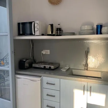 Liada Cosy Avec Balcon, Centre De Parikia Et Proche Apartment