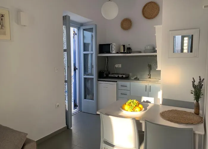 Liada Cosy Avec Balcon, Centre De Parikia Et Proche Parikia (Paros)